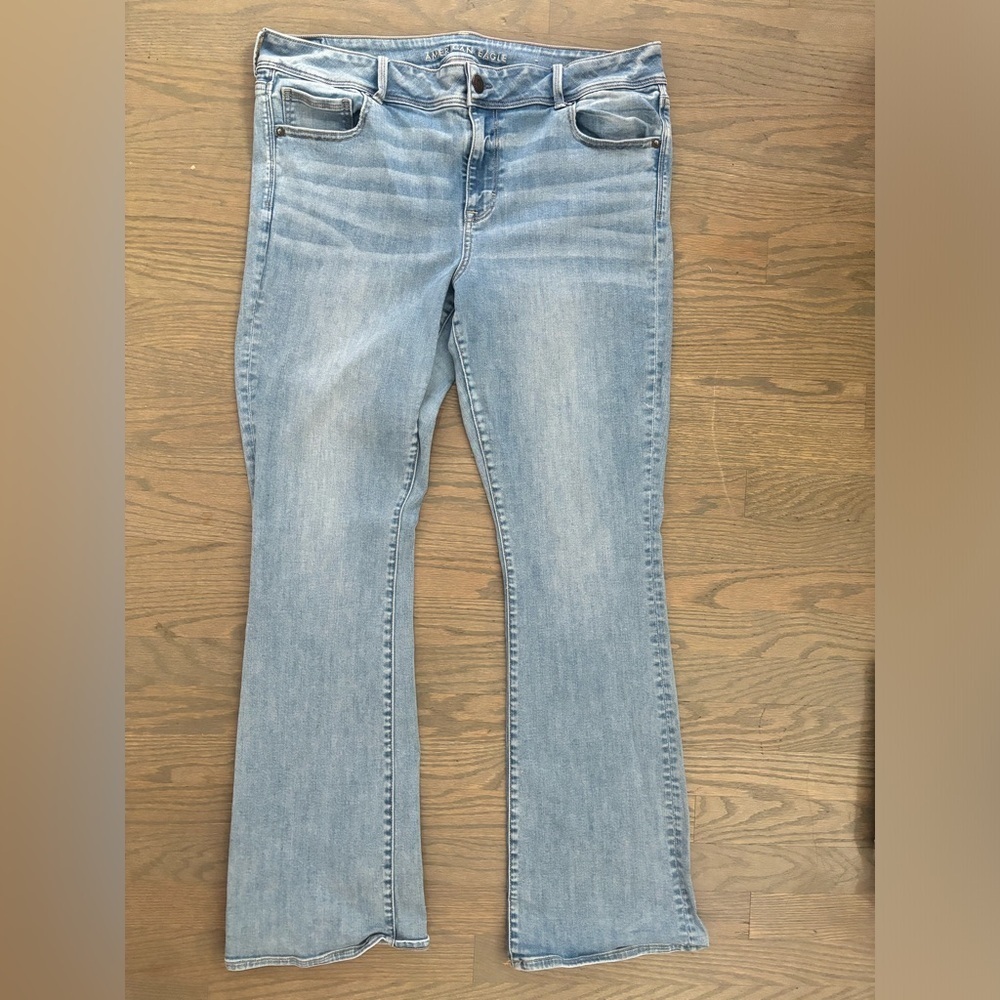 American Eagle Kick Boot Light Wash Boot Cut Jeans women’s size 20 Long